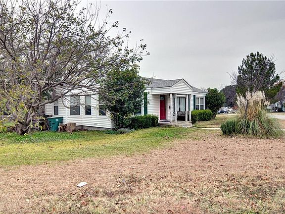 3rd image of 7401 Llano Ave