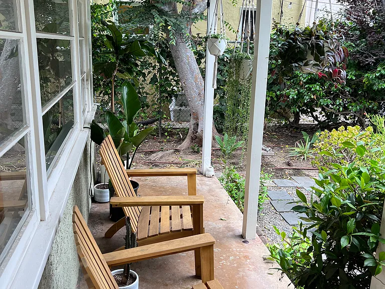 674 E Flower Ave — Photo 15