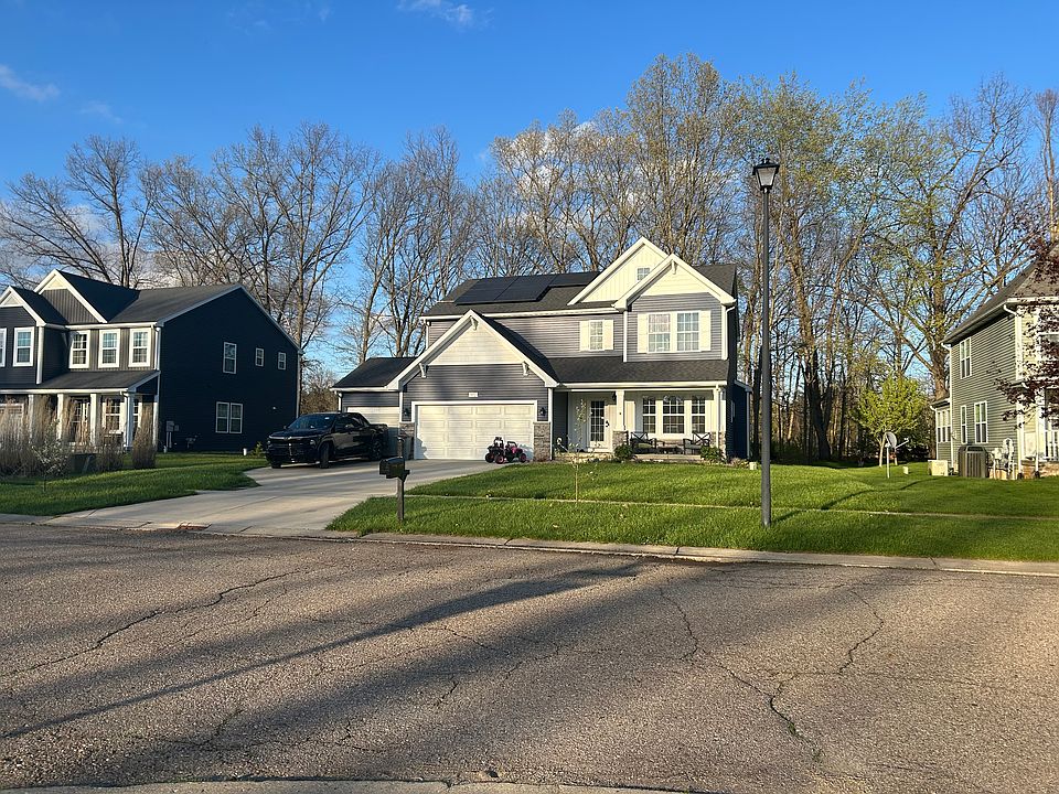 1st image of 16053 River Ridge Trl