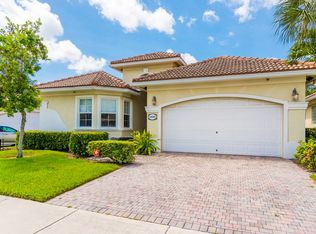 2460 Victoria Point, West Palm Beach, FL 33411
