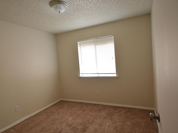 5th image of 6408 Woodbeach Dr