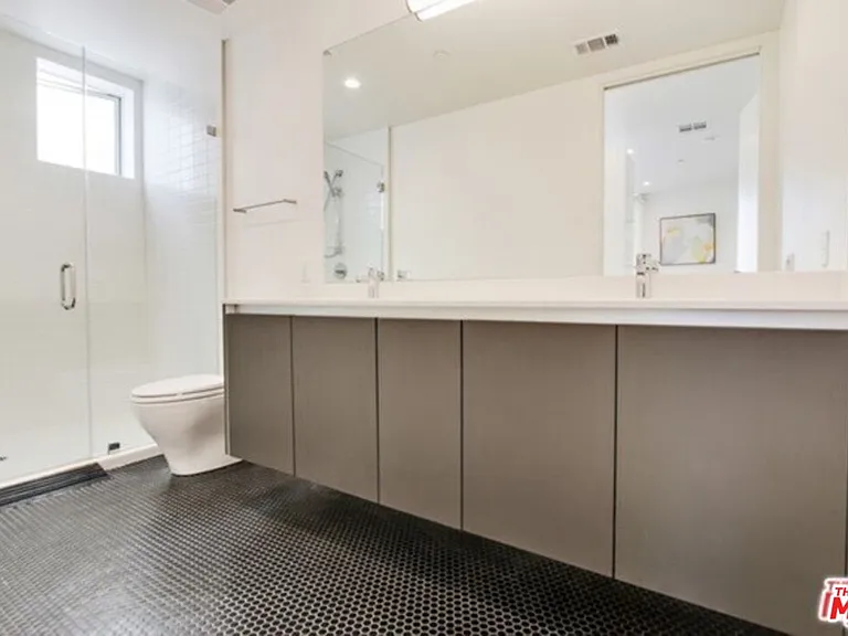 1038 S Mariposa Ave #507 — Photo 15
