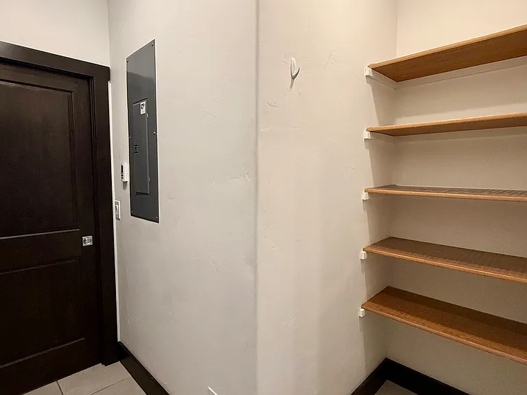 106 E Jasper Ave #202 — Photo 5