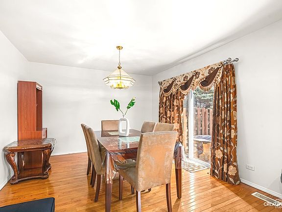 4th image of 301 Inner Circle Dr