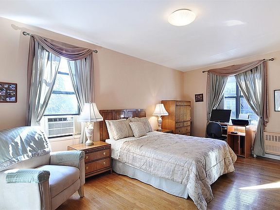 4th image of 870 W 181st St APT 29AB
