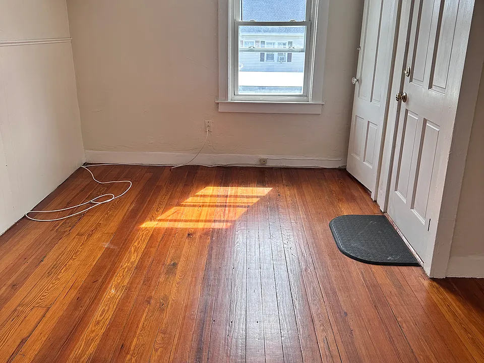 76 Swift St #3