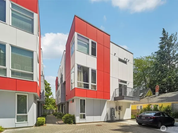 9032 14th Avenue NW #D, Seattle, WA 98117
