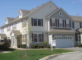 2534 Hillsboro Blvd, Aurora, IL 60503