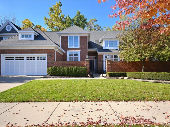 3877 Appaloosa Dr, Troy, MI 48084
