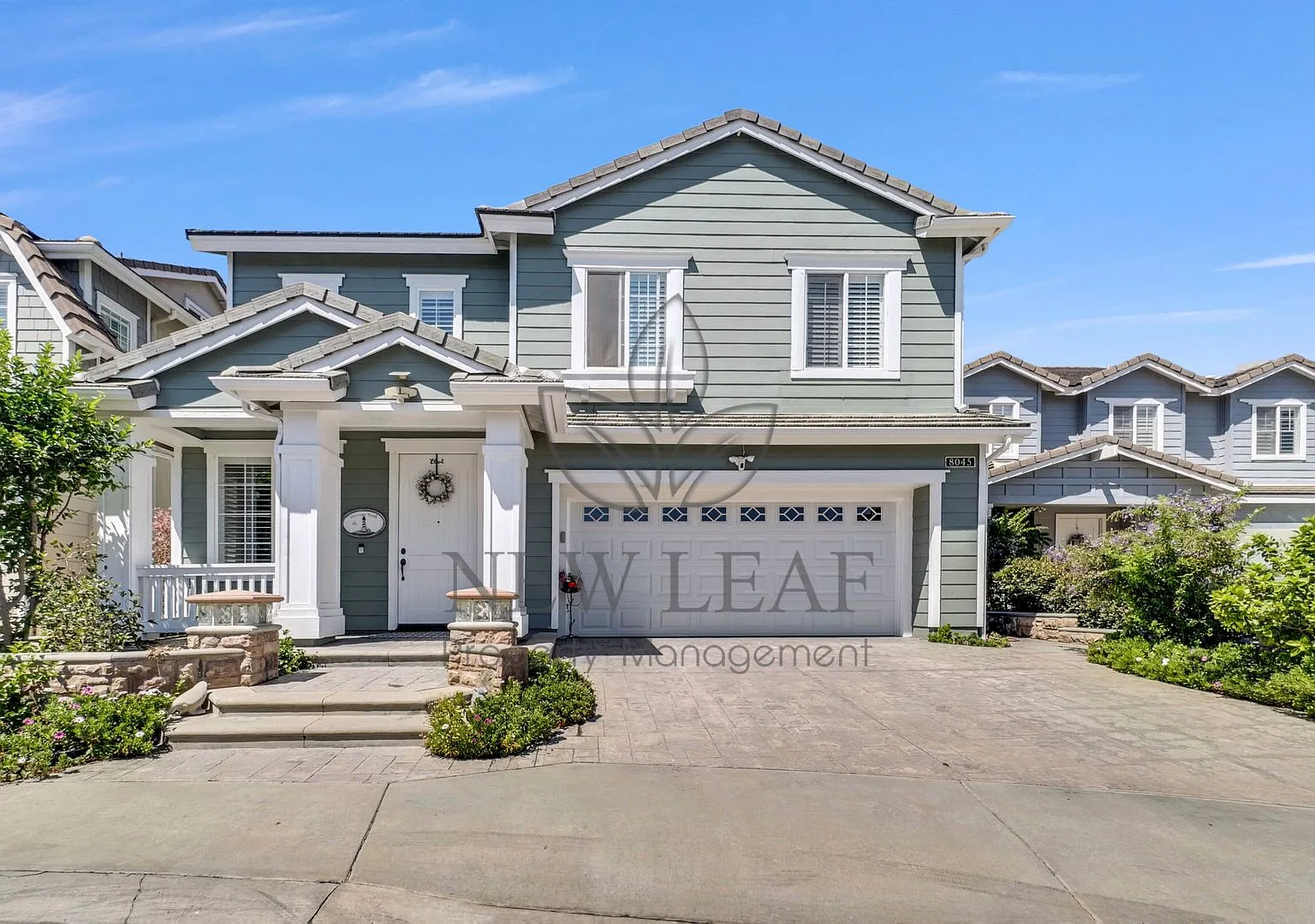 Stunning 4 Bedroom In Huntington Beach — Photo 1