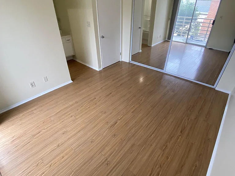 1396 Redondo Ave #106 — Photo 7
