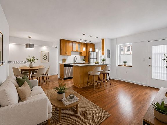 2nd image of 1545 Euclid Ave APT 3C