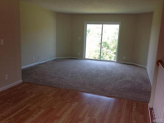 3rd image of 301 Cuivre Valley Dr