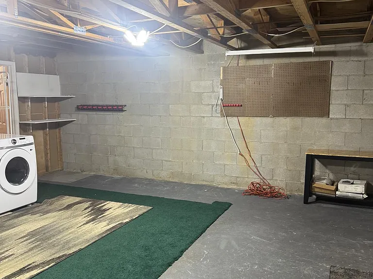 32 Alderman Ct — Photo 29