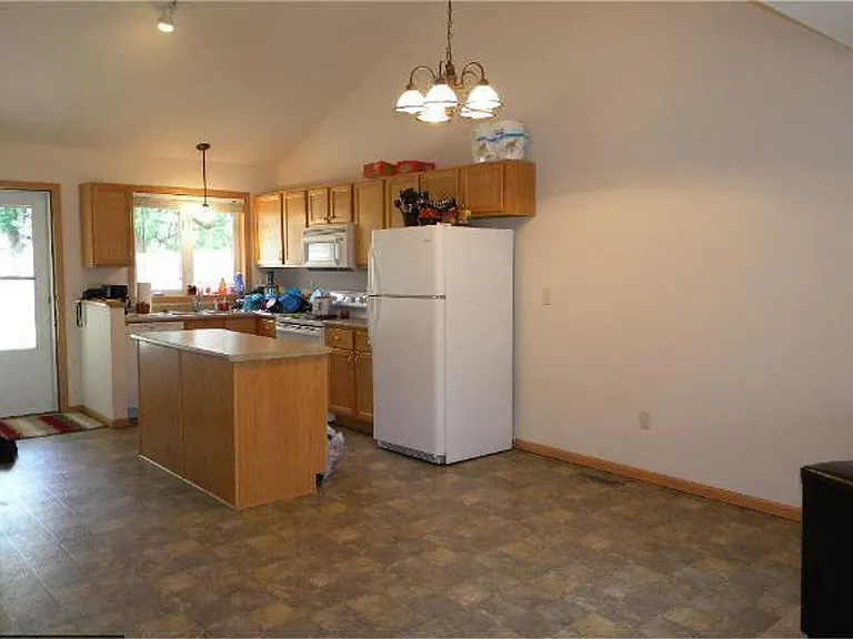 1040 4th St SE — Photo 4