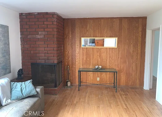 744 W 33rd St — Photo 5