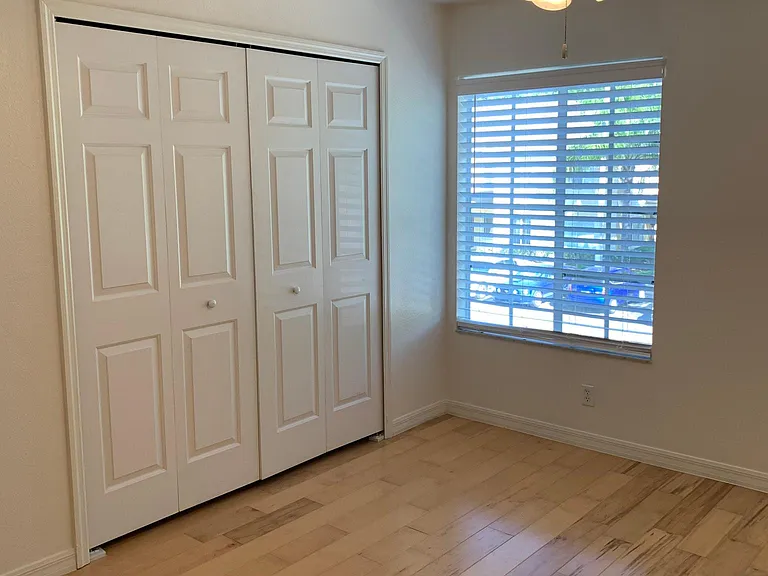 10819 Brickside Ct — Photo 12