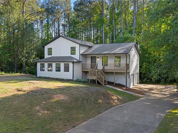 6455 Mill Crossing Ct, Acworth, GA 30102