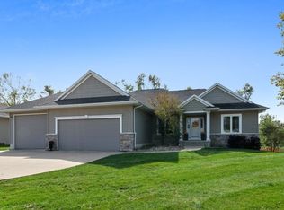 3365 Wild Rose Rd, Cedar Rapids, IA 52411