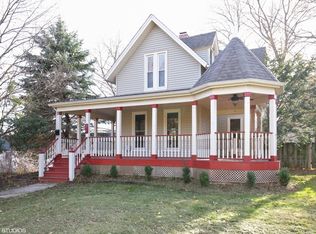 255 W Spring St, South Elgin, IL 60177