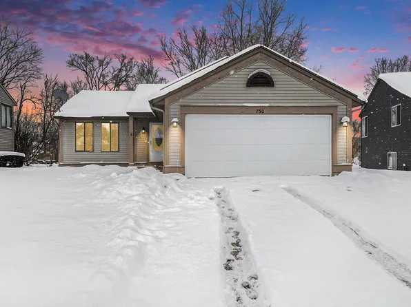 730 Hardwick St SE, Kentwood, MI 49548