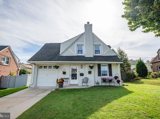 2326 S Gilinger Rd, Lafayette Hill, PA 19444