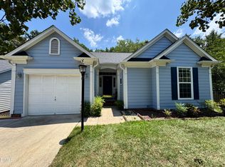 1004 Starkland Way, Holly Springs, NC 27540