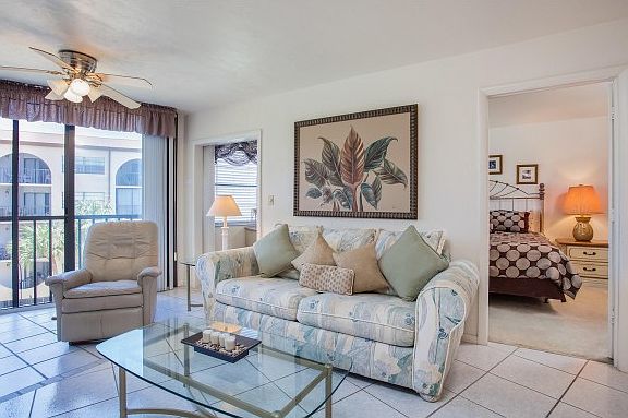 3rd image of 1015 Anglers Cv APT 402