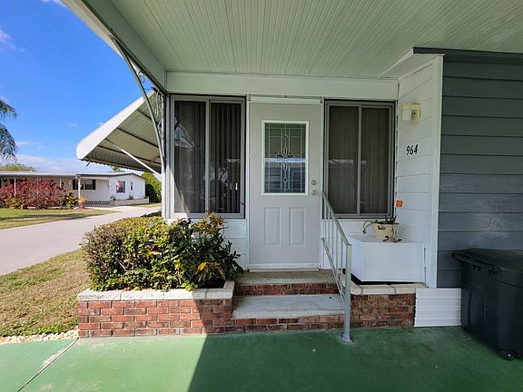 3rd image of 964 Avanti Way