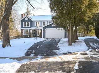 877 Glenbard Rd, Glen Ellyn, IL 60137