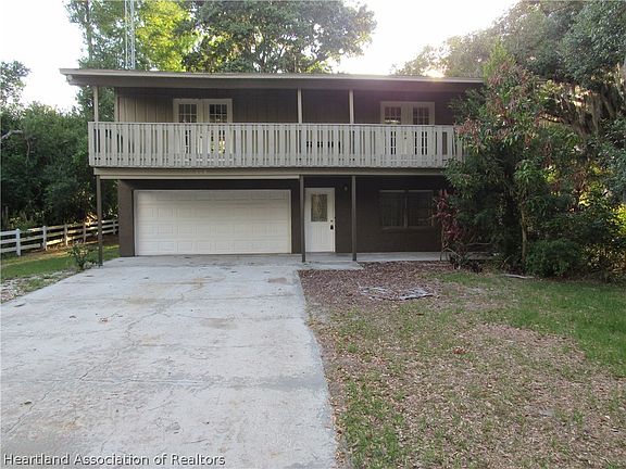 2nd image of 340 Bottlebrush Ave