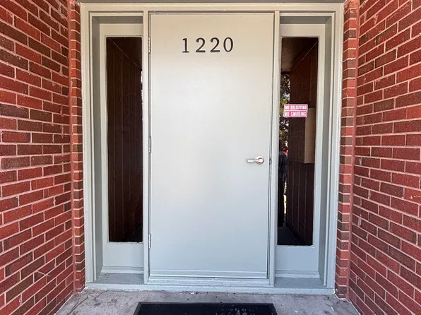 1220 S 120th Plz APT 302, Omaha, NE 68144