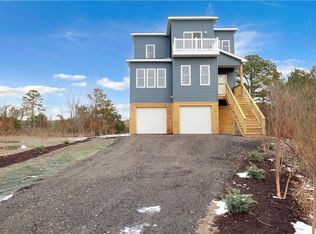 50 N Lawson Rd, Poquoson, VA 23662