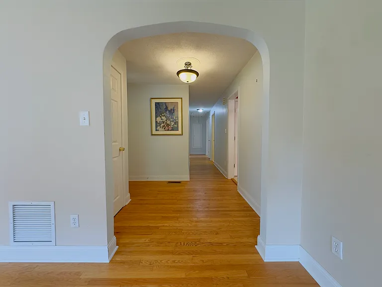 1158 Hartford Tpke #1 — Photo 8