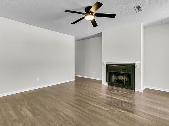 5th image of 216 Parlor Dr #A