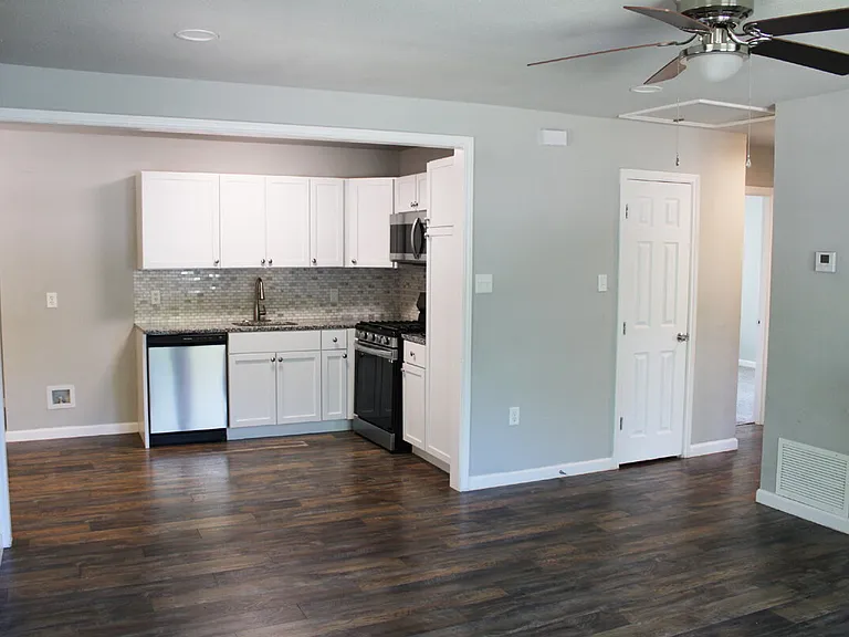 5205 Gordon Ave — Photo 7