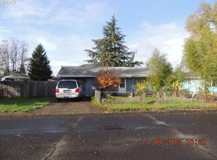 808 19th St, Springfield, OR 97477