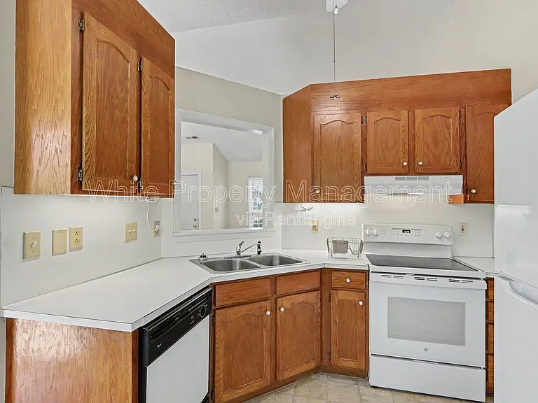 4609 Falcon Chase Dr SW — Photo 15