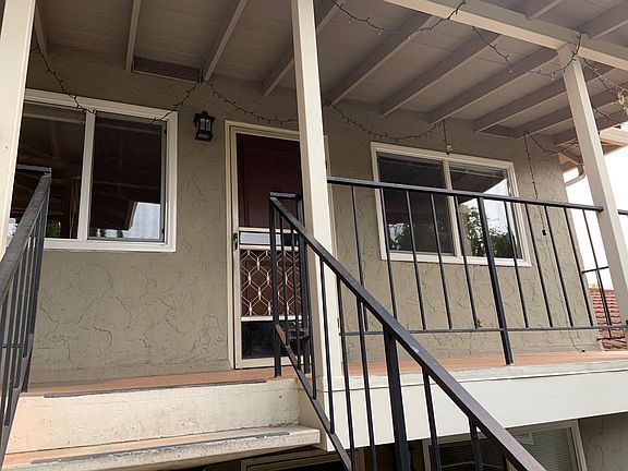 Unit 3 is located on 2nd floor with sunlines