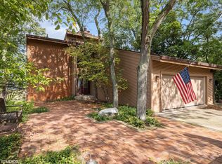 1514 Lake Shore Dr, Long Beach, IN 46360