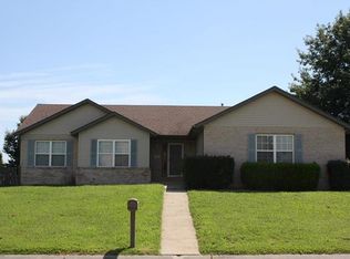 622 Knightsbridge Xing, Shiloh, IL 62221