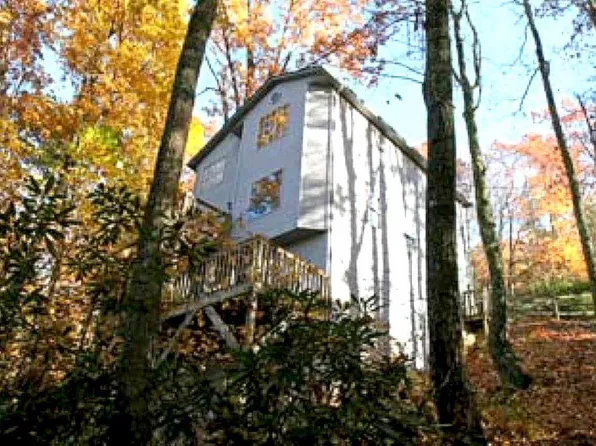 1341 S Baden Dr, Gatlinburg, TN 37738