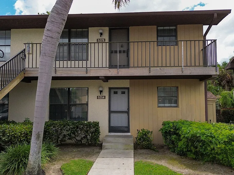 5254 Treetops Dr — Photo 34