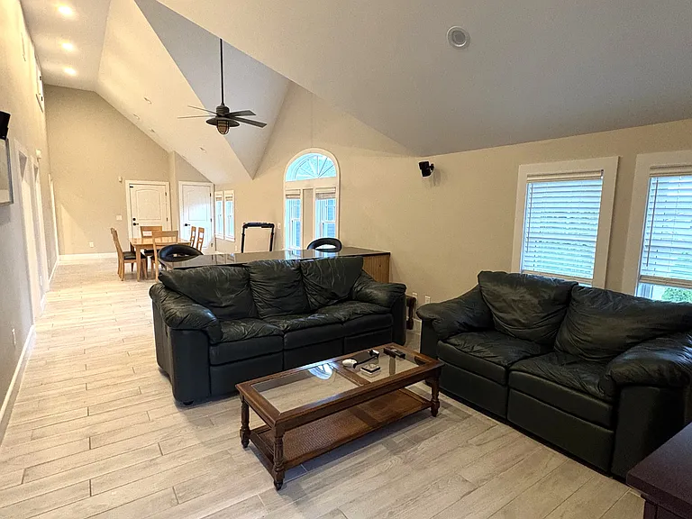 Bay View Dr — Photo 17