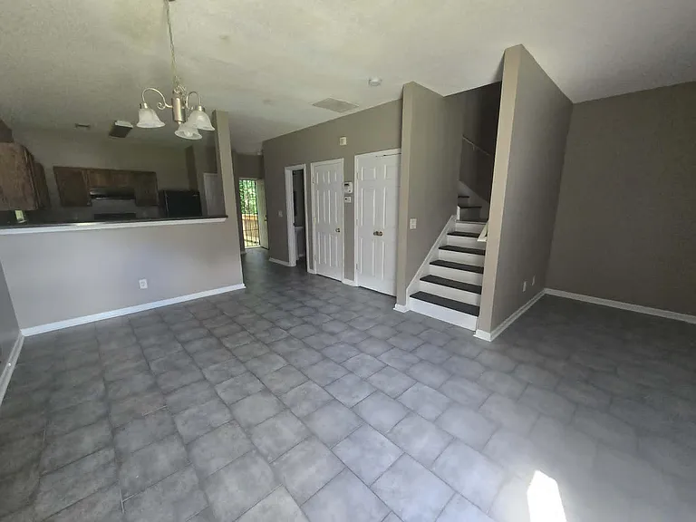 7331 Wagon Wheel Ct — Photo 3