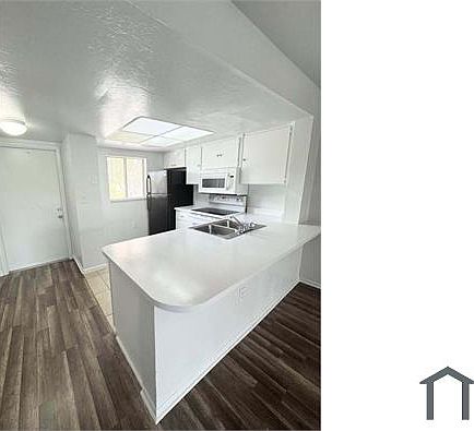 4th image of 2700 Park Windsor Dr APT 712