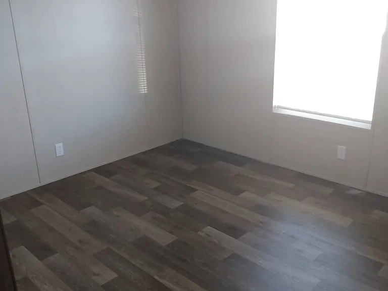 2321 Ashley Acres Dr — Photo 3