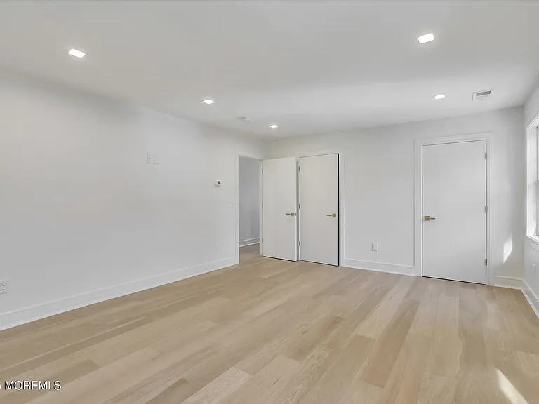 243 Woodcrest Rd — Photo 24