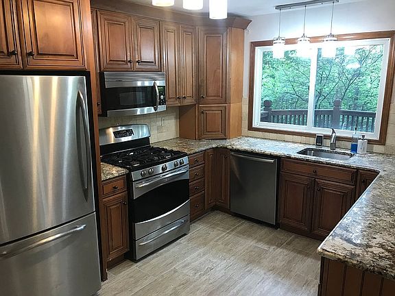 3rd image of 4741 Candleglow Dr
