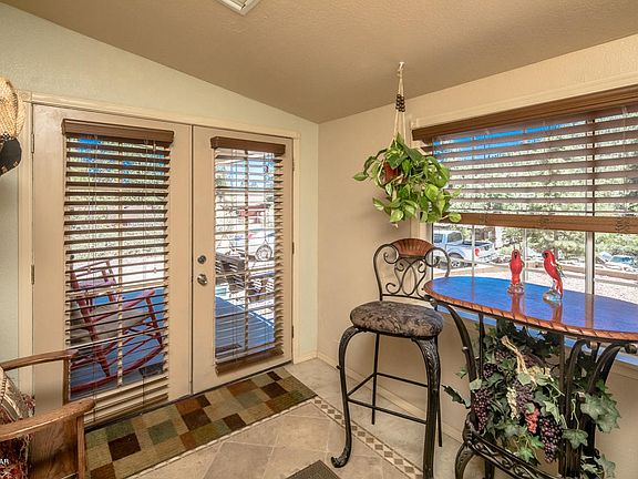 3rd image of 6665 E Ponderosa Dr